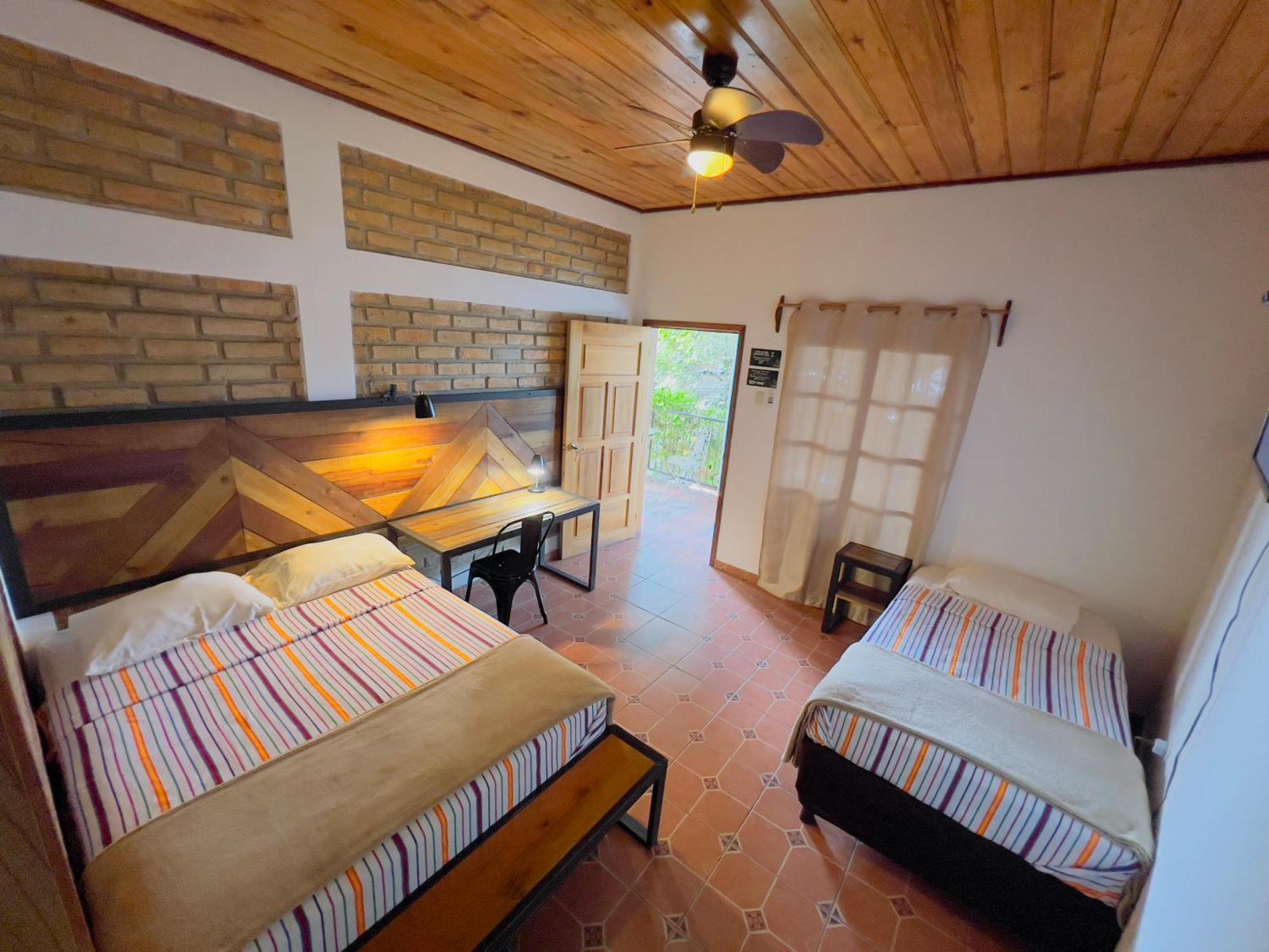 Jardin Cafe Hotel & Restaurant Gracias Bagian luar foto