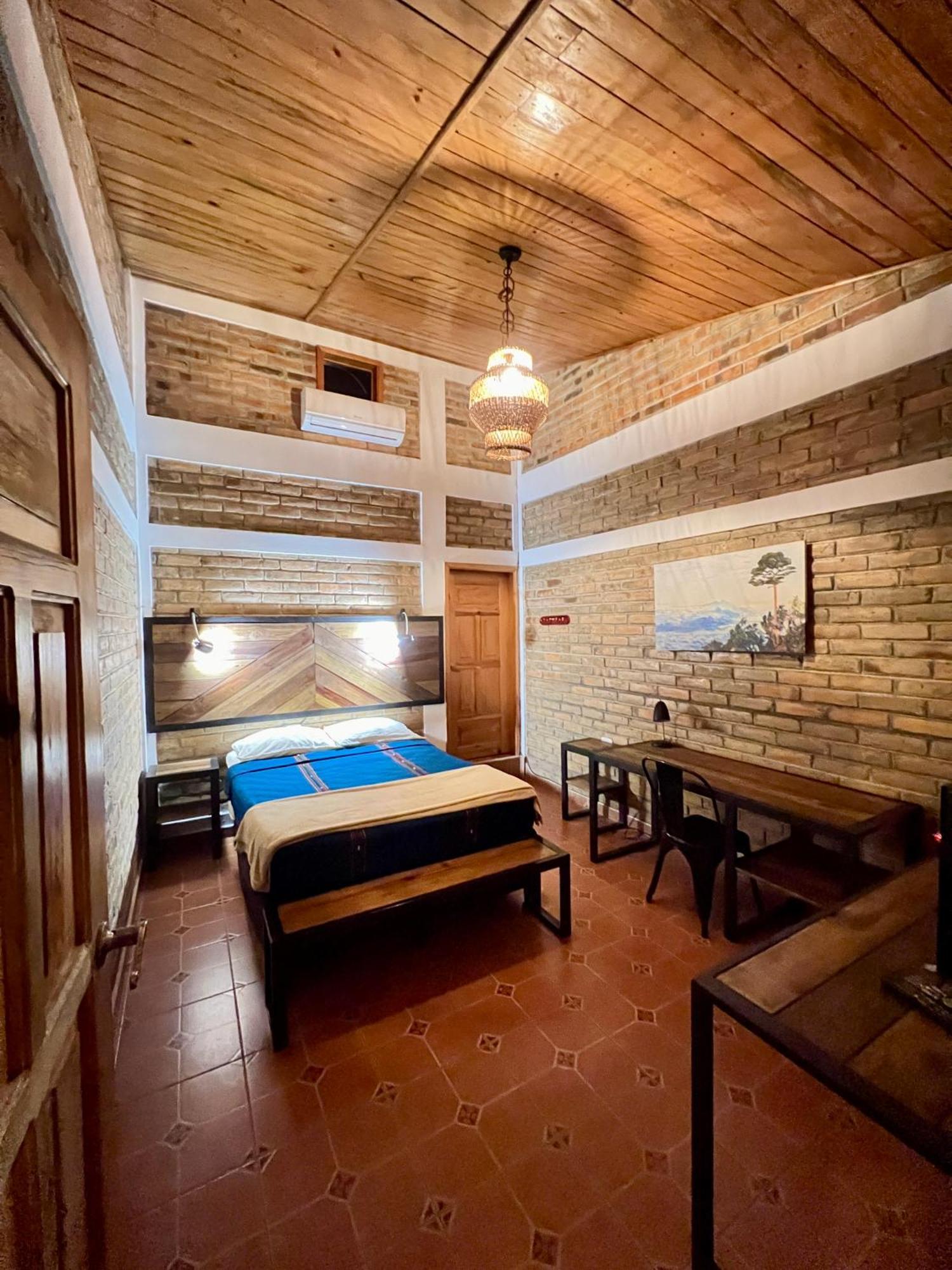 Jardin Cafe Hotel & Restaurant Gracias Bagian luar foto